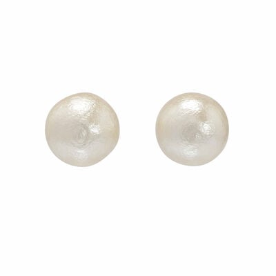 Cotton pearl stud earrings by Anq